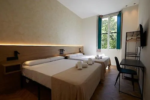 Hostal Parisien